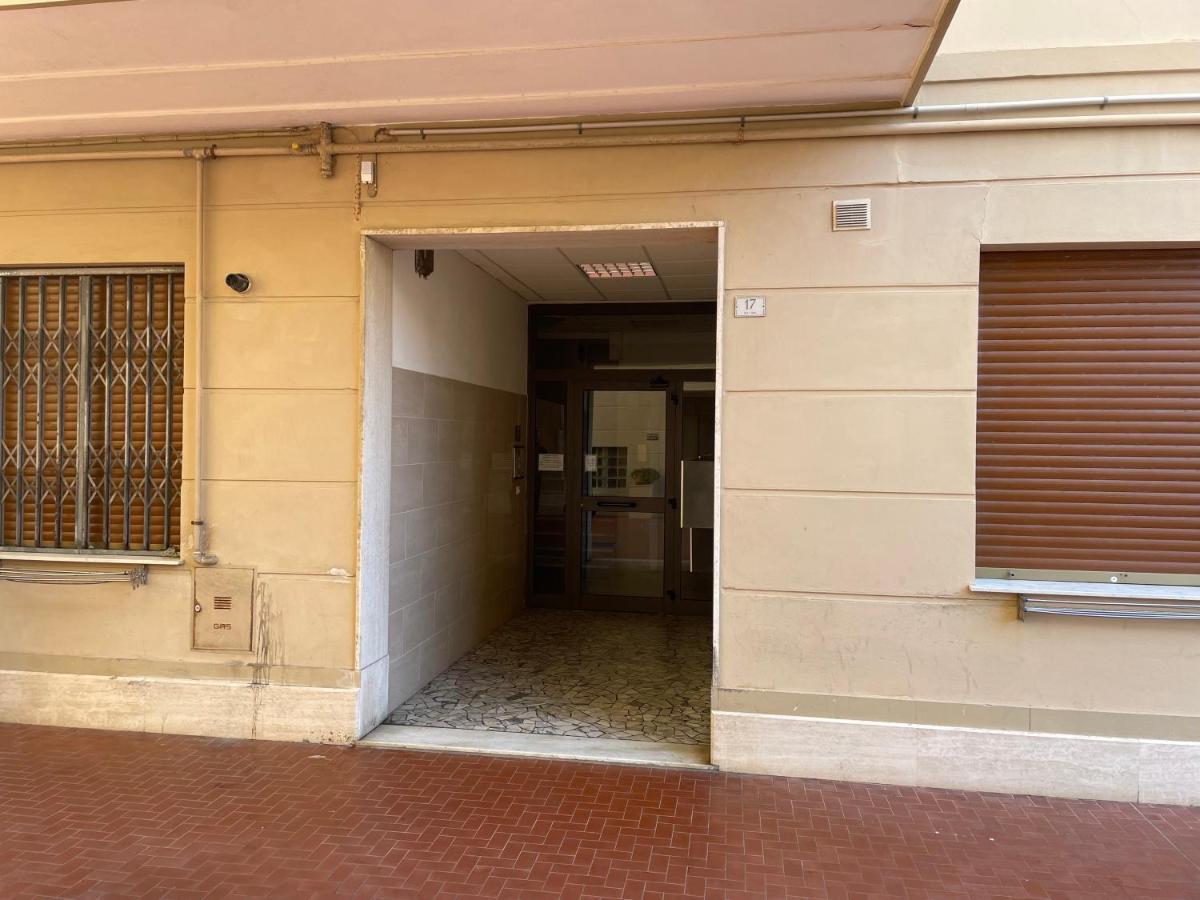 50 Metri Dal Mare - Free Parking E A/C Pietra Ligure Exterior foto