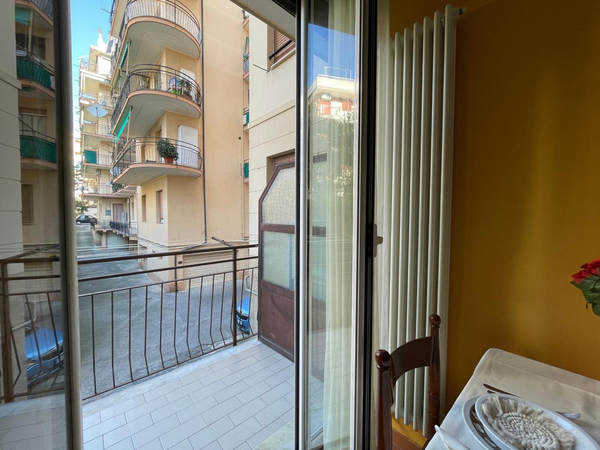 50 Metri Dal Mare - Free Parking E A/C Pietra Ligure Exterior foto
